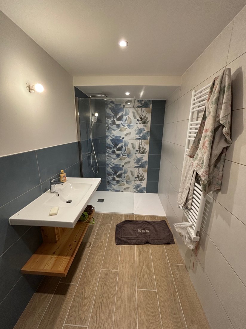 Chambres et salles confortables
