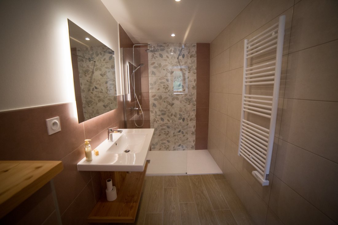 Chambre 1 Twin avec salle de bain privative